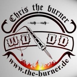 Logo mit Text "Chris the burner", Lötkolben, Flammen und Website www.the-burner.de.