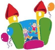 Bunte Hüpfburg mit lachenden Kindern und Luftballons.