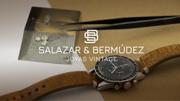 Reloj vintage, pinzas y gemas junto al logo "Salazar & Bermúdez Joyas Vintage" en el centro.