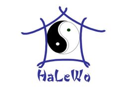 Logo von HaLeWo: Yin-Yang-Symbol in einem stilisierten blauen Haus.