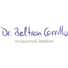 Texto en azul: Dr. Beltran Carrillo. Texto en gris: Acupuntura Médica. Fondo blanco.