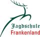 Logo der Jagdschule Frankenland mit einem stilisierten Hirschkopf.