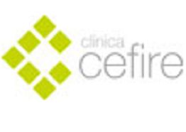 Logotipo de Clínica Cefire con fondo blanco y diseño en verde.