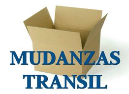 Caja de cartón abierta con el texto "Mudanzas Transil" en letras azules.