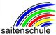 Logo mit bunten Linienbogen und dem Text "Saitenschule".