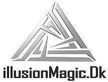 Logo med en geometrisk trekant og teksten "illusionMagic.dk" nedenunder.