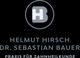 Logo Zahnarztpraxis: "Helmut Hirsch, Dr. Sebastian Bauer, Praxis für Zahnheilkunde" auf schwarzem Hintergrund.