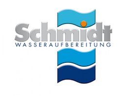 Schmidt-Logo mit blauen Wellen und orangefarbenem Punkt, Text: Wasseraufbereitung.