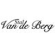 "Logo met de tekst 'Stal Van de Berg' in sierlijk lettertype."