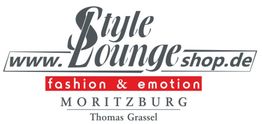 Logo von Style Lounge Shop mit URL und den Worten "fashion & emotion, Moritzburg, Thomas Grassel".
