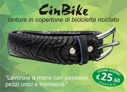 Cintura in copertone riciclato con fibbia in metallo, prezzo scontato a 25.60 euro.