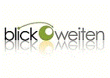 Logo mit dem Text "blickweiten", stilisiertes grünes Auge in der Mitte.