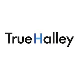Texto "True Halley" en negro con "H" en azul sobre fondo blanco.