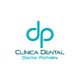 Logotipo de Clínica Dental Doctor Portolés con letras "dp" en color turquesa.