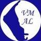 Logo mit blauer Fußabdruck-Silhouette und den Buchstaben "VM AL" in einem weißen Kreis.