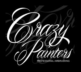 Schwarzer Hintergrund mit weißer Schrift: "Crazy Painters, Professional Airbrushing".