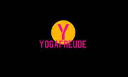 Gelbes "Y" in Kreis, darunter rosa Schrift "YOGAFREUDE" auf schwarzem Hintergrund.