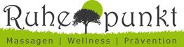 Logo mit Baum: "Ruhepunkt", darunter "Massagen | Wellness | Prävention", grüner Hintergrund.