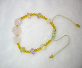 Zart aber fein ist dieses Armband, nur € 26,- anstatt € 59,-