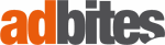 Logo mit dem Text "adbites", wobei "ad" orange ist und "bites" grau.