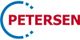 Logo mit rotem Schriftzug "PETERSEN" und halbrundem, blauem Bogen links.
