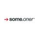 Schwarzer Text "some.oner®" mit rotem Pfeil nach rechts auf weißem Hintergrund.