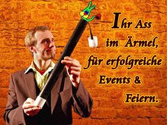 Ein Mann hält einen Zauberstab, daneben Text: "Ihr Ass im Ärmel, für erfolgreiche Events & Feiern."