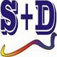 Buchstaben "S+D" in Blau mit geschwungenem gelben und roten Streifen darunter.