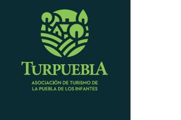 Logo de Turpuebla, Asociación de Turismo de La Puebla de los Infantes, con diseño de árboles y casas.