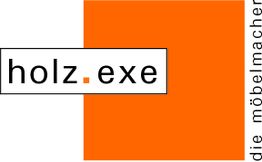 Logo mit Text "holz.exe" vor orangefarbenem Quadrat, seitlich "die möbelmacher".