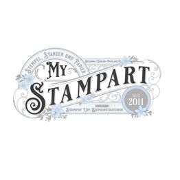"My Stampart"-Logo mit Verzierungen, Blüten und Text: "Seit 2011, Stempel, Stanzen und Papier".