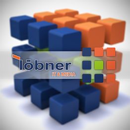 3D-Würfel in Blau und Orange mit Logo "Löbner IT & Media" darüber.