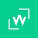 Grünes Quadrat mit weißem "W" und zwei eckigen Symbolen an den Ecken.