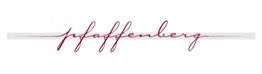 Schriftzug "Pfaffenberg" in roter, handgeschriebener Schrift mit grauen Linien darüber und darunter.