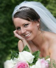 Schönheitsschule "Auf der Suche nach der Vollkommenheit..." Logo