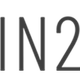 Logo met zwarte tekst "Envato" en een rode geometrische vorm aan de rechterkant.