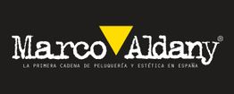 Logo de Marco Aldany: texto blanco, triángulo amarillo, fondo negro. Marca de peluquería y estética.