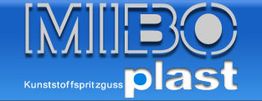 Logo mit Text: "MIIBO plast, Kunststoffspritzguss" auf blauem Hintergrund.