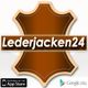 Logo von Lederjacken24 in Lederoptik mit App Store und Google Play Logos.
