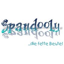 3D-Schriftzug "Spandooly" mit Spiegelung, darunter der Text "...die fette Beute!" in Türkis.