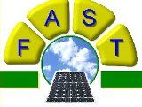 Logo mit Buchstaben "FAST", darunter Solarzellen und blauer Himmel mit Wolken.