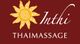 Logo von Inthi Thaimassage mit gelber Sonne auf dunkelrotem Hintergrund.
