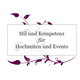 Text "Stil und Kompetenz für Hochzeiten und Events" auf weißem Hintergrund mit lila Ornamenten.