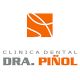 Logotipo de Clínica Dental Dra. Piñol con diseño geométrico en color naranja.