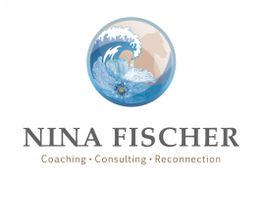 Logo mit Welle, Blume und Schrift: "NINA FISCHER Coaching • Consulting • Reconnection".