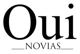 "Logo con texto 'Oui Novias' en negro."