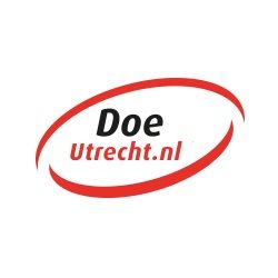 "Logo met tekst 'Doe Utrecht.nl' in zwarte en rode letters, omringd door rode lijnen."