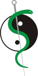 Schwarzes und weißes Yin-Yang-Symbol, grüner Schlangenstab überlagert.