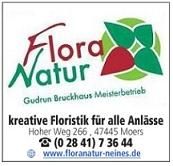 Logo von Flora Natur mit Kontaktinformationen und Slogan: "Kreative Floristik für alle Anlässe".