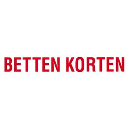 Roter Text auf weißem Hintergrund: "BETTEN KORTEN".